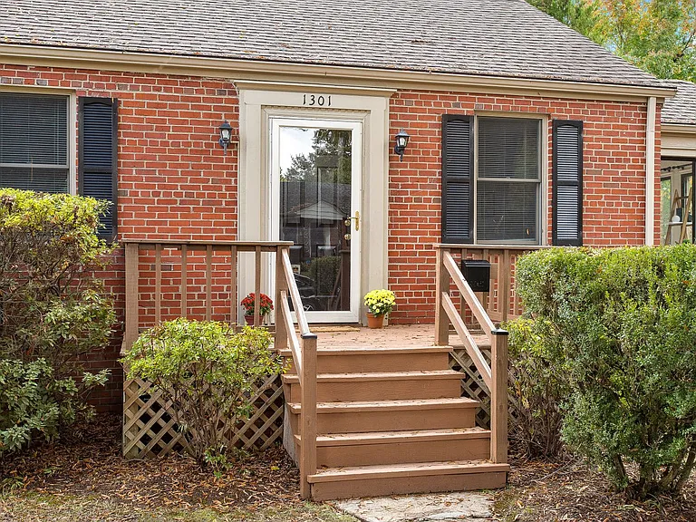 1301 Orchard Rd — Photo 4