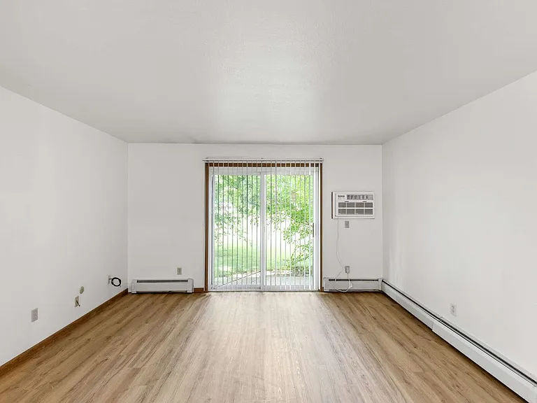 York Hills Apartments ( York Hills Apts LLC) — Photo 12