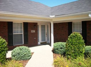 10027 Chenoweth Vista Way, Louisville, KY 40299