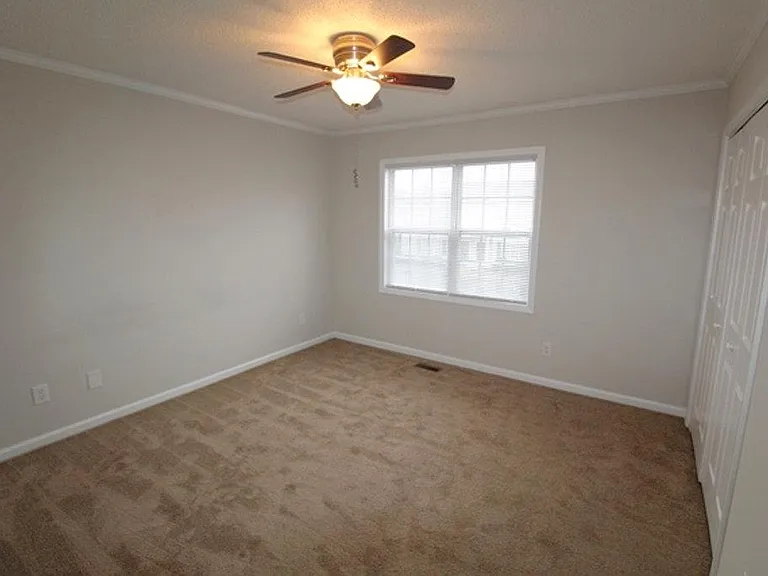 2345 Vineyard Dr #E-4 — Photo 14