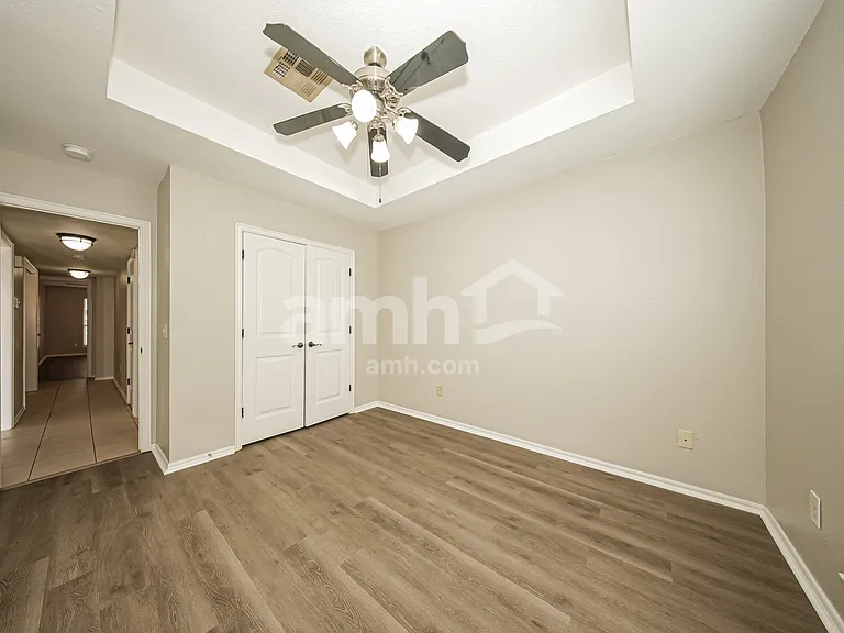 1424 SW 23rd St — Photo 12