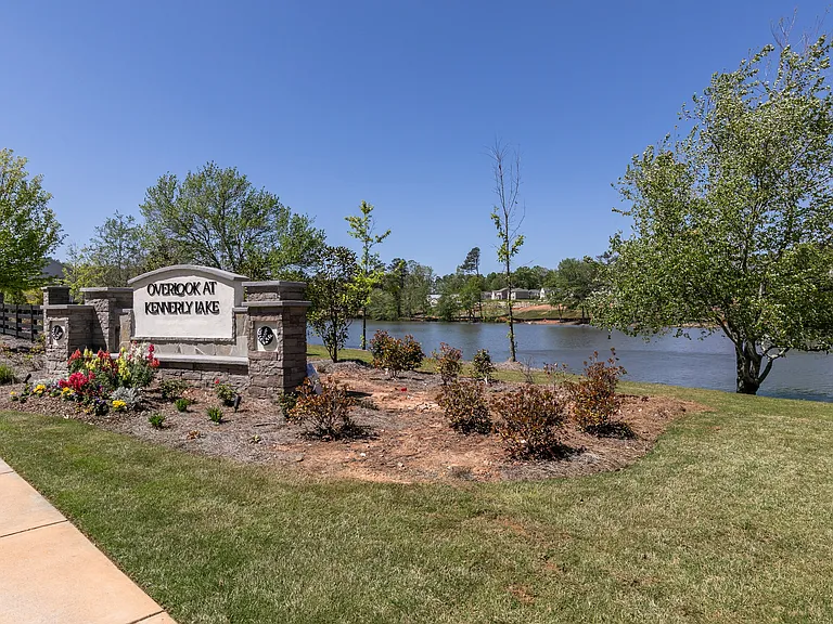 Overlook at Kennerly Lake — Photo 62