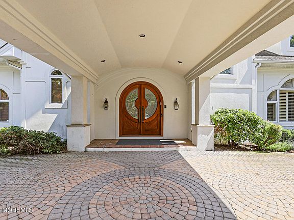 5th image of 1591 Beaver Hollow Drive