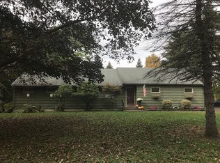 5 High Meadow Rd, Troy, NY 12180
