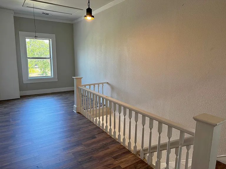 1106 Burnett St — Photo 22