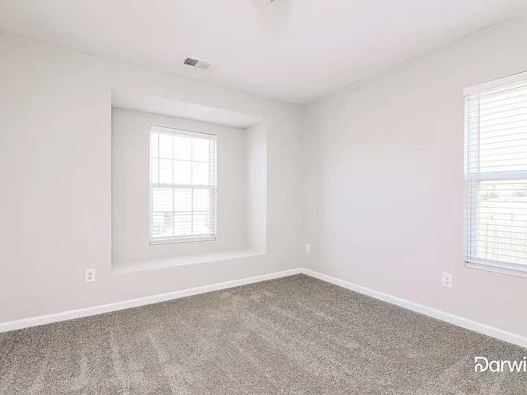 6012 Ladish Ln — Photo 10