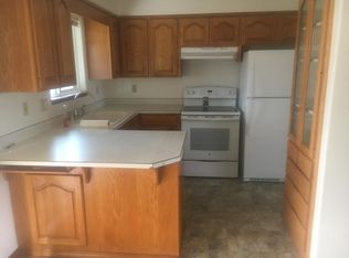 834 Cherry Blossom Ln, Lebanon, OR 97355