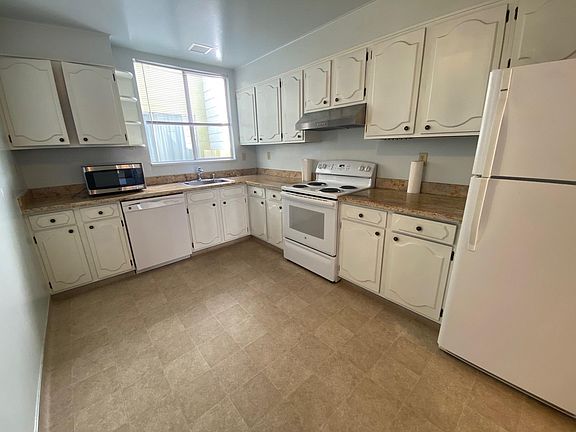 5th image of 651 10th Ave APT 2