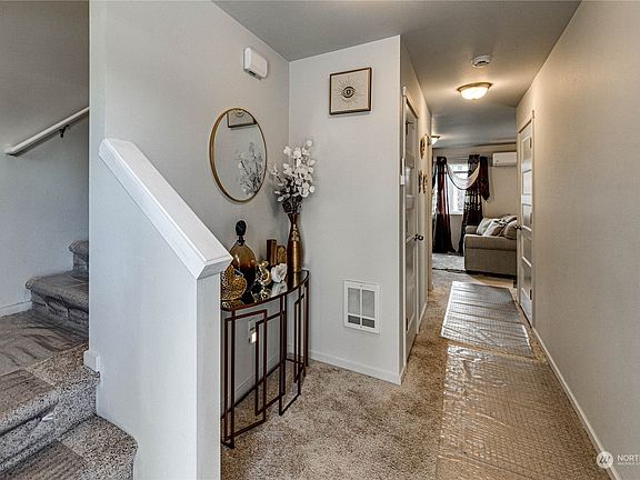 4th image of 4374 69th Avenue NE