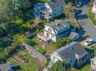 75 Pond St, Marblehead, MA 01945