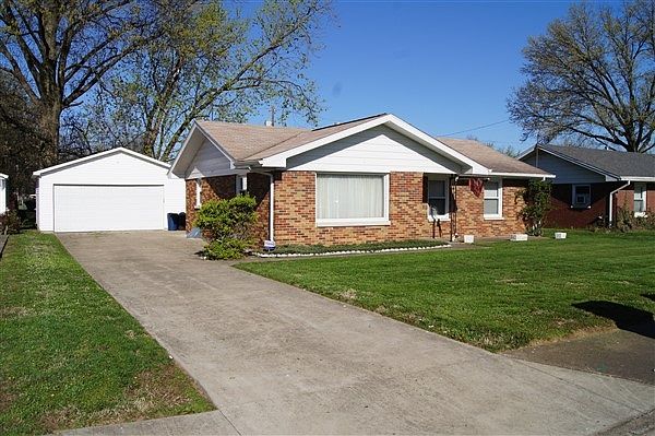 1st image of 1817 S Parker Dr