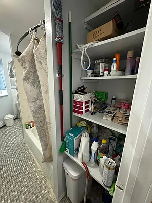 Rented by Safdie Realty Group | media 10