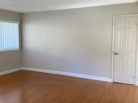 3rd image of 5989 Lake Crest Way APT 25