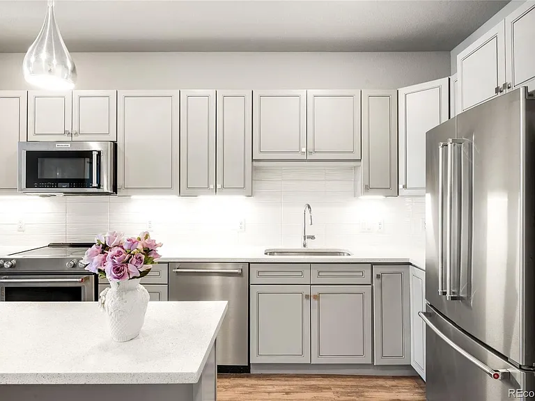155 S Monaco Street Pkwy #105 — Photo 4