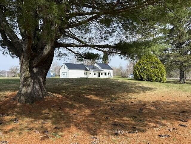 1st image of 206 E Plantation Road