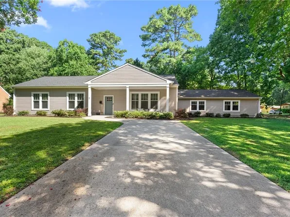 2 Jonquil Ln, Newport News, VA 23606