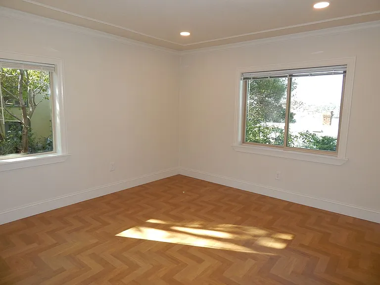 304 Edwards St — Photo 11