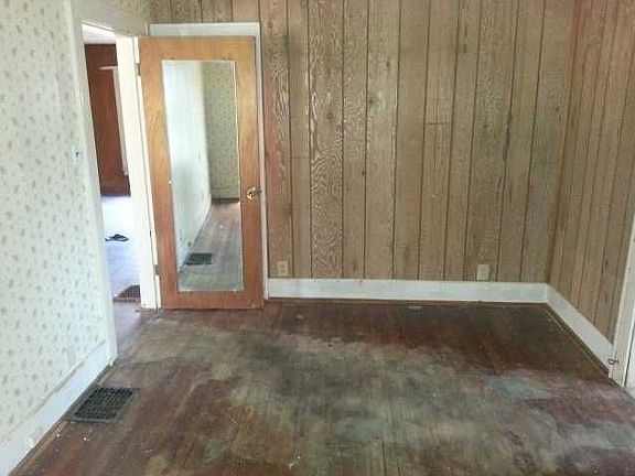 4th image of 1035 Morgan Dr