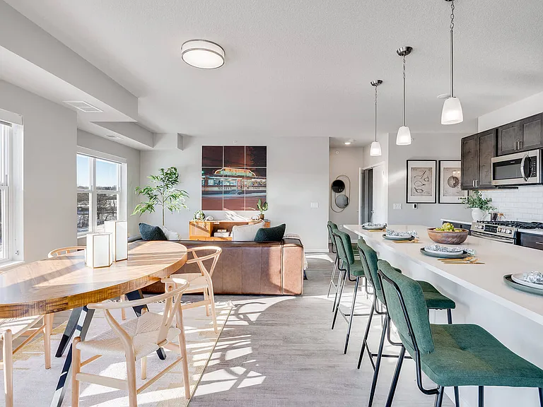 The Westlyn Apartments — Photo 16