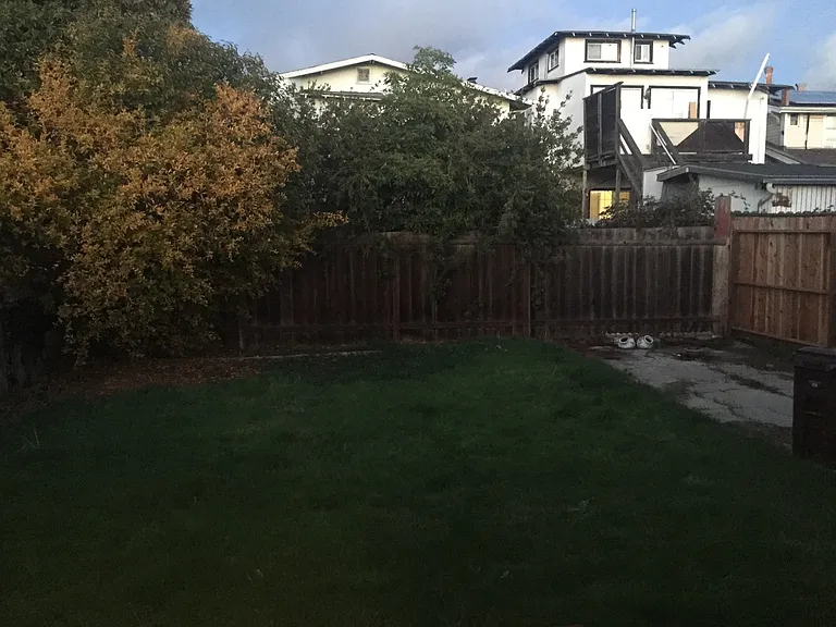 5440 Trask St — Photo 4