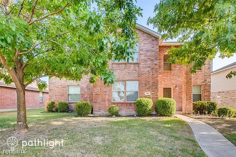 1st image of 2917 Jamestown Dr