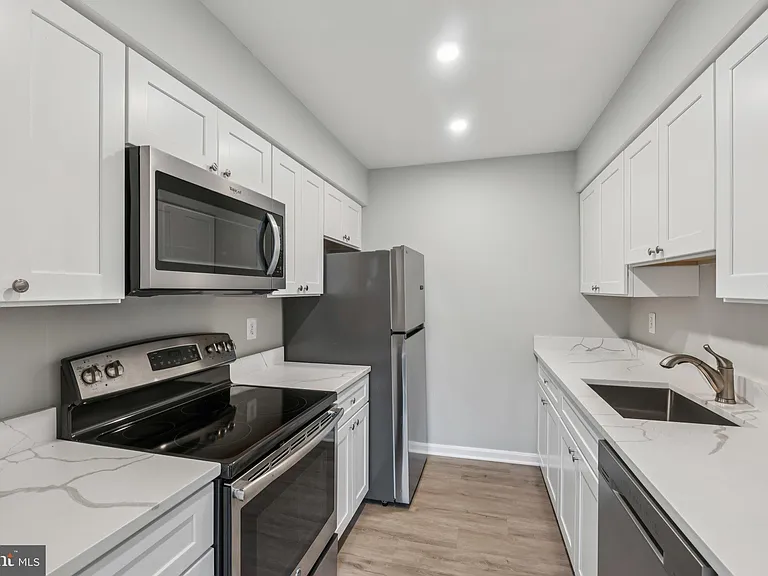 3437 Summit Ct NE #3437 — Photo 10