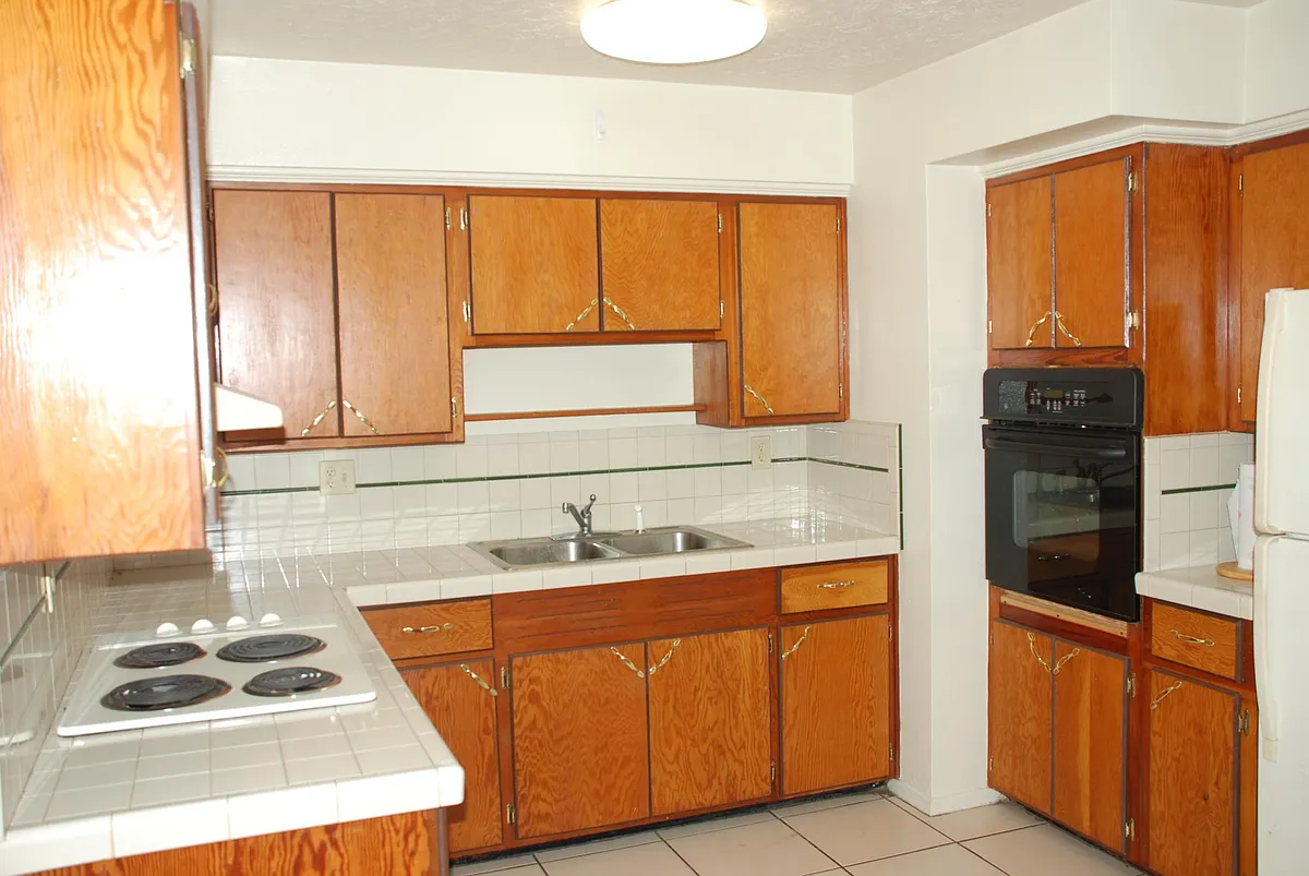 Building Photo - 2643 Kingswood Dr NE