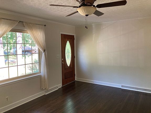 3rd image of 1827 Levance St