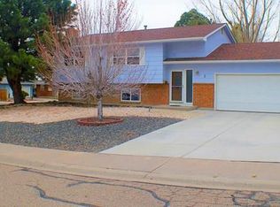 2 Briargate Pl, Pueblo, CO 81001
