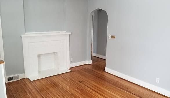 2nd image of 237 Willmont St