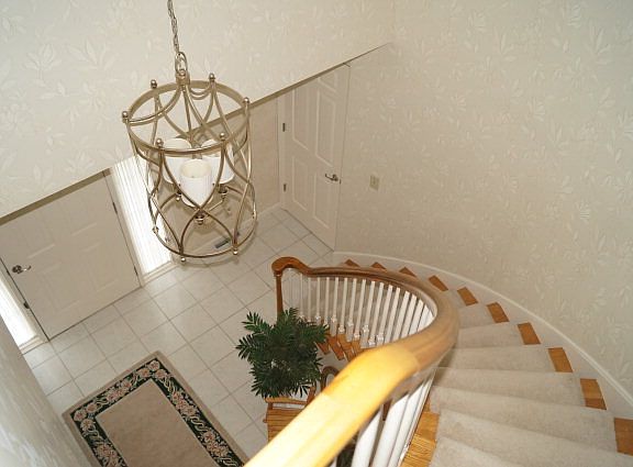 2nd image of 855 Laura Dr