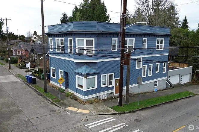 4700 SW Othello St #1 — Photo 1
