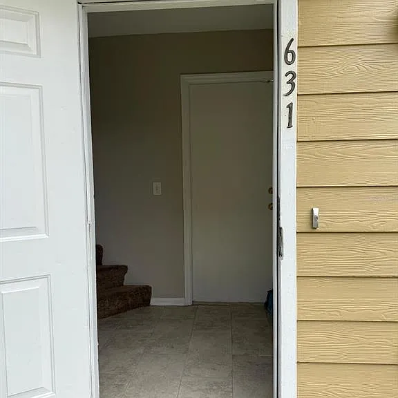 631 Washington Palm Loop — Photo 1