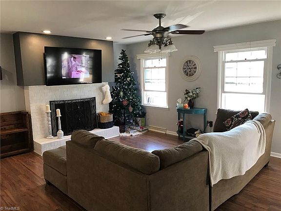 2nd image of 505 Canary Dr