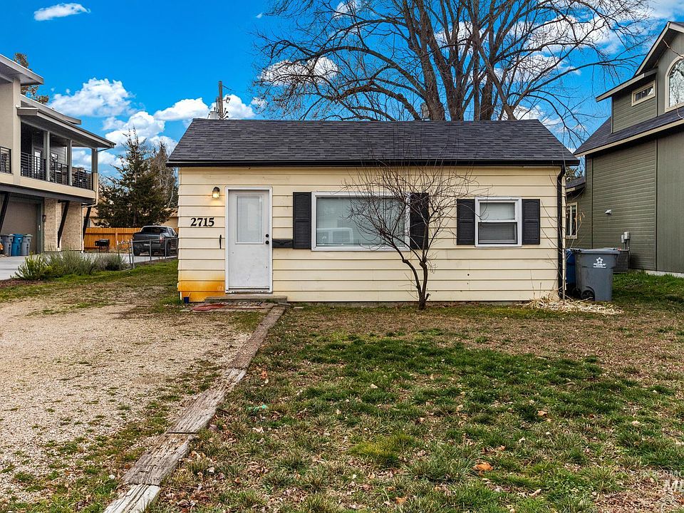 1st image of 2715 W Woodlawn Ave