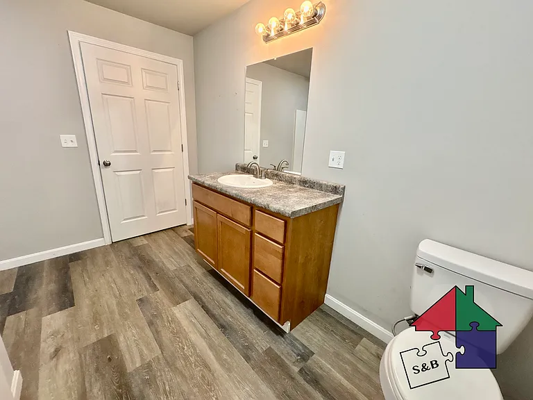 57 Green St #107 — Photo 20