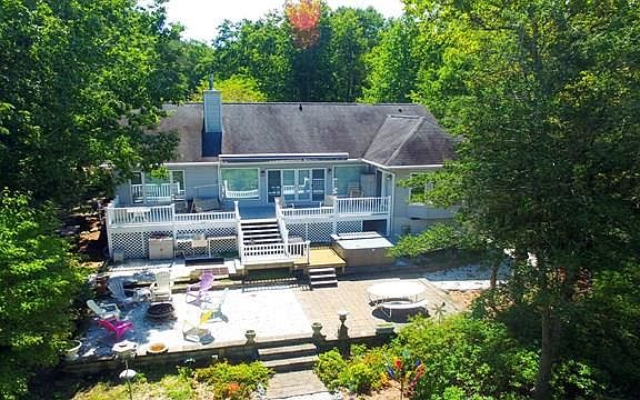 3rd image of 439 Bayward Dr