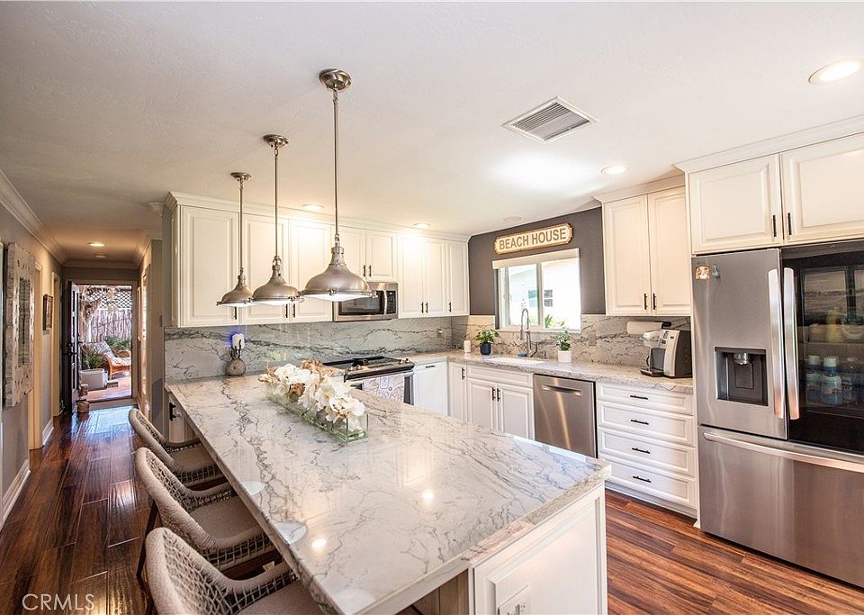 1st image of 4438 Kittiwake Way