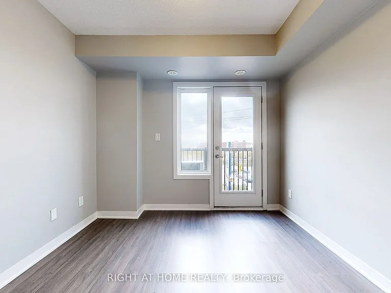 630 Rogers Rd #14 — Photo 24