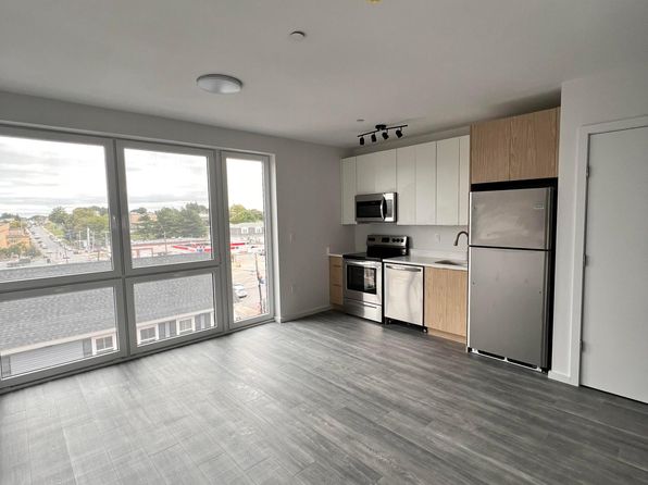 160 Middlesex St #405