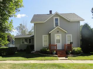 333 S Sycamore St, Monticello, IA 52310