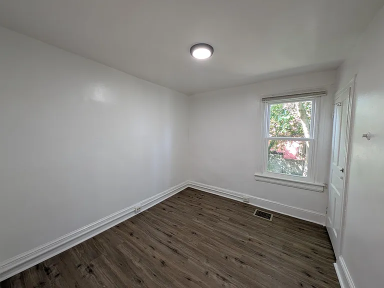 904 Westcoat Pl — Photo 14