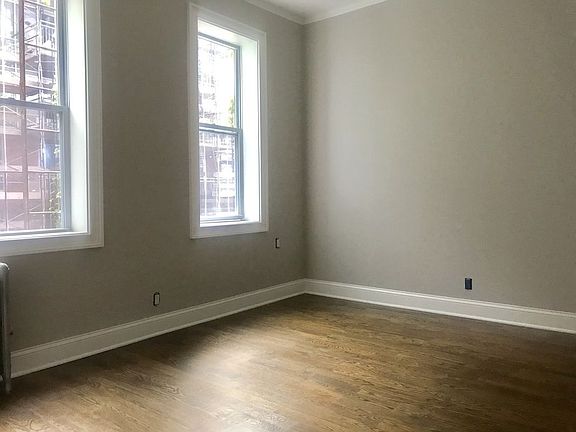 4th image of 298 Eckford St APT 3R