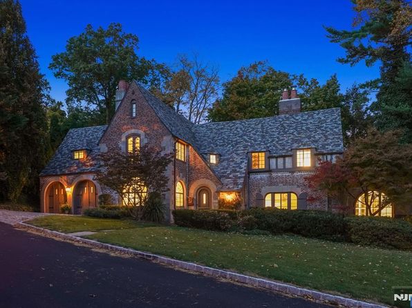 7 S Mountain Ter, Montclair, NJ 07042