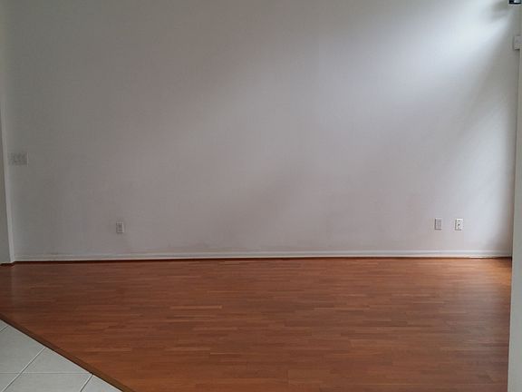2nd image of 926 Lilac Trace Ln