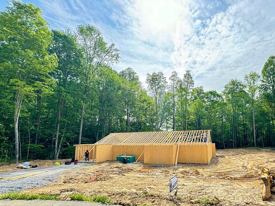 2nd image of 438 Hollywood Dr
