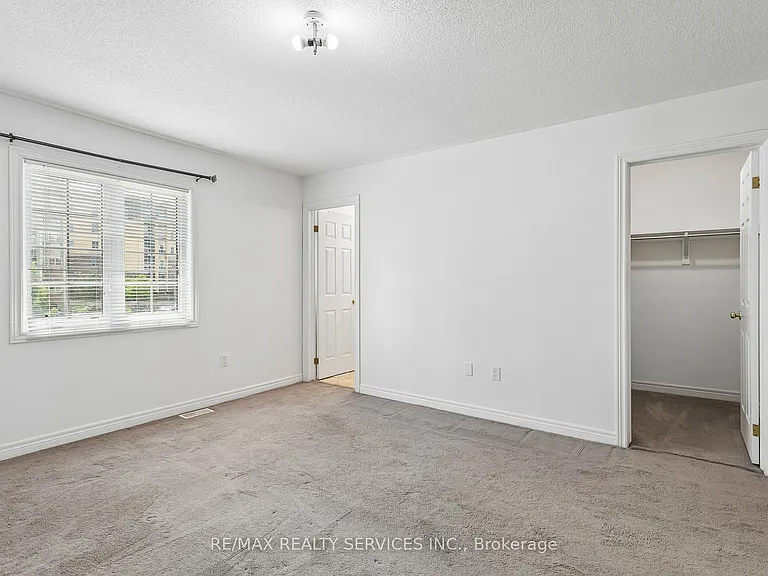 1385 Costigan Rd — Photo 22