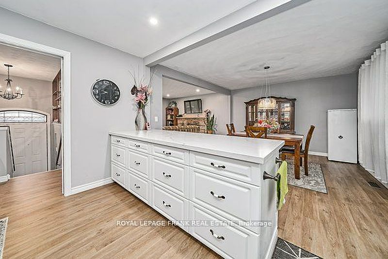 Peterborough House for rent - 3 Bedrooms — photo 8