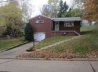 2514 Winchester Dr, Pittsburgh, PA 15220