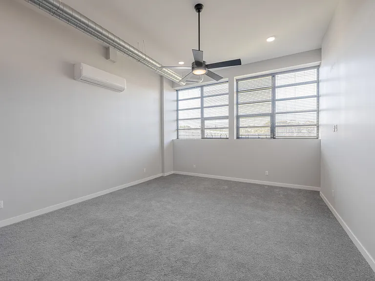 556 Atwells Ave — Photo 5